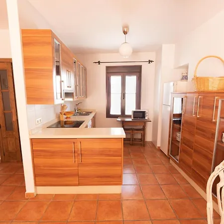 Casa Con Patio Andaluz Cerca Del Tajo De Apartamento