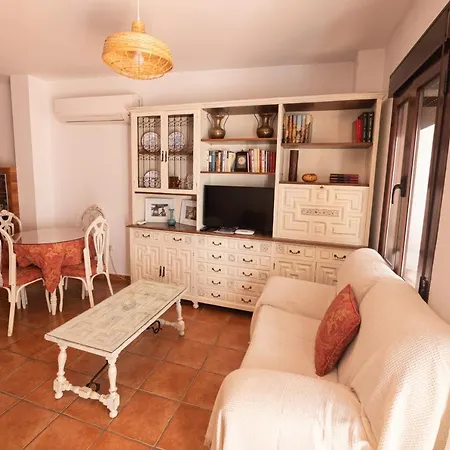 Casa Con Patio Andaluz Cerca Del Tajo De