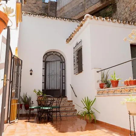 Casa Con Patio Andaluz Cerca Del Tajo De Apartamento *